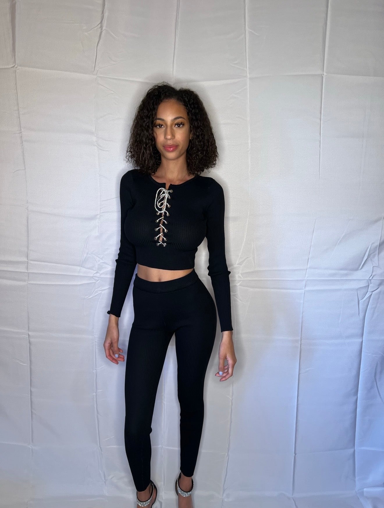 Black long sleeve shoe string set